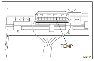 Toyota Corolla.  Inspect combination meter assy