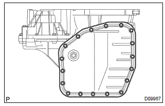 Toyota Corolla. Remove automatic transaxle oil pan sub–assy