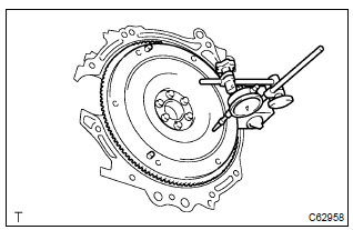 Toyota Corolla. Inspect flywheel sub–assy