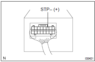 Toyota Corolla. Inspect terminal voltage