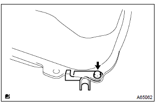 Toyota Corolla. Remove fuel tube clamp no.4