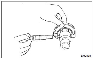 Toyota Corolla. Inspect camshaft