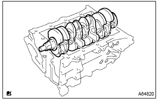 Toyota Corolla.  Remove crankshaft