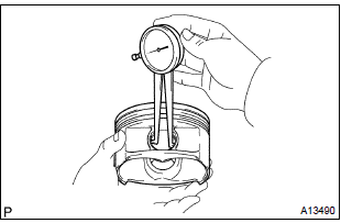 Toyota Corolla. Inspect piston pin oil clearance