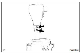 Toyota Corolla. Install floor shift shift lever knob sub–assy