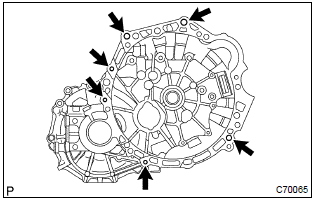 Toyota Corolla. Remove manual transaxle assy