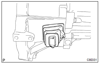 Toyota Corolla. Remove clutch release fork boot