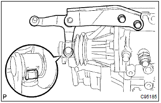 Toyota Corolla. Remove selecting bell crank assy