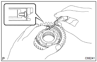 Toyota Corolla.  Install reverse gear