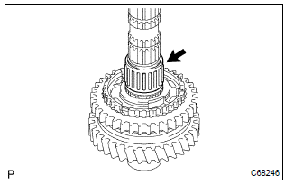 Toyota Corolla. Install 2nd gear needle roller bearing