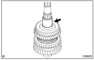 Toyota Corolla. Remove output gear spacer