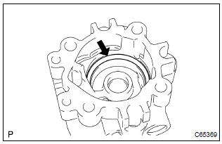 Toyota Corolla. Remove vane pump side plate front