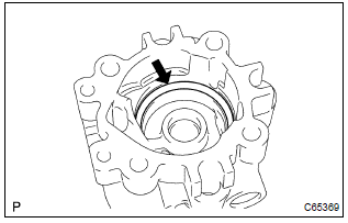 Toyota Corolla. Install vane pump side plate front