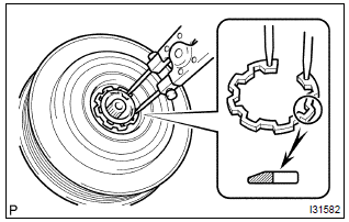 Toyota Corolla. Install magnet clutch assy