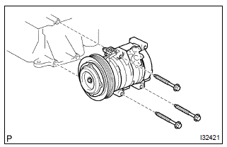 Toyota Corolla. Remove magnet clutch assy