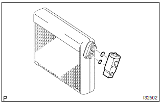 Toyota Corolla. Remove cooler expansion valve