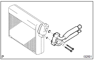 Toyota Corolla. Install air conditioning tube assy