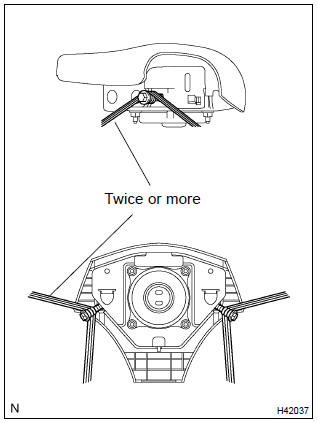 Toyota Corolla. Dispose of horn button assy