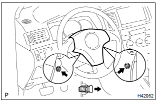 Toyota Corolla. Remove horn button assy