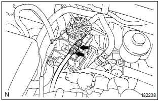 Toyota Corolla. Adjust play in accelerator control cable assy