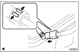 Toyota Corolla. Disconnect fuel tank main tube sub–assy