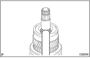 Toyota Corolla. Install input shaft rear radial ball bearing